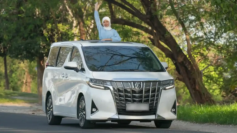 Toyota Alphard luxury MPV rental in Bali