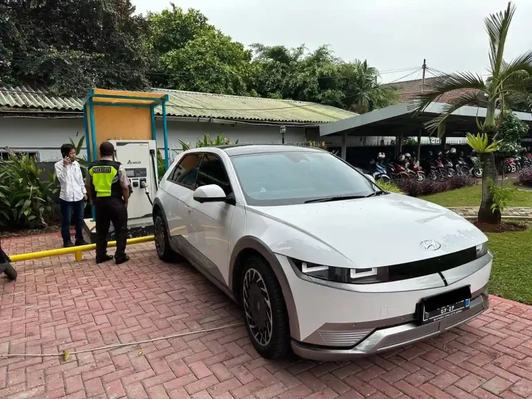 White Hyundai Ioniq 5 electric car rental in Bali